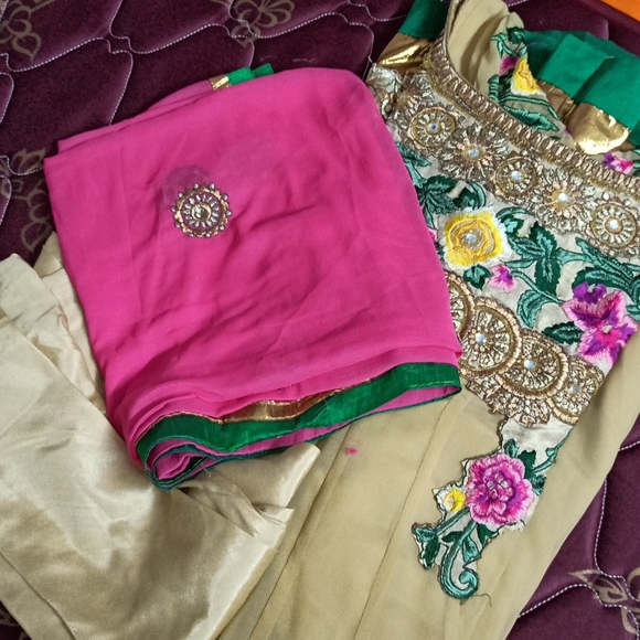 Anarkali ankle length suit/gown with Dupatta n churidar - Picture 13 of 13